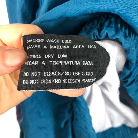 Vintage ‘96 Super Bowl Windbreaker - Picture 11 of 13